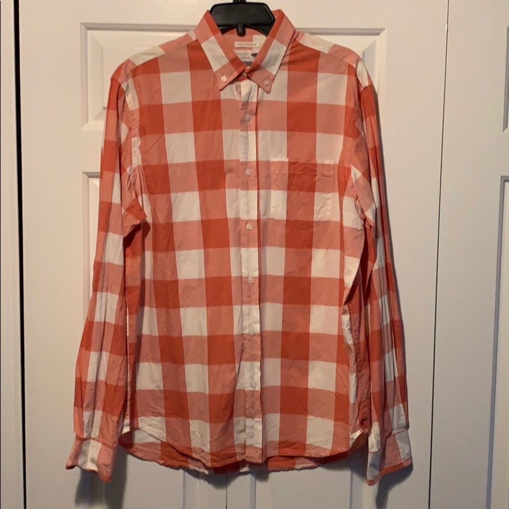 Old Navy The Classic Shirt Long Sleeve Button Up